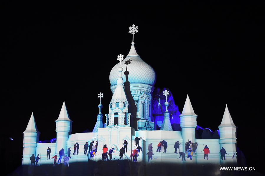 CHINA-HARBIN-SNOW SCULPTURE-LIGHT SHOW (CN)