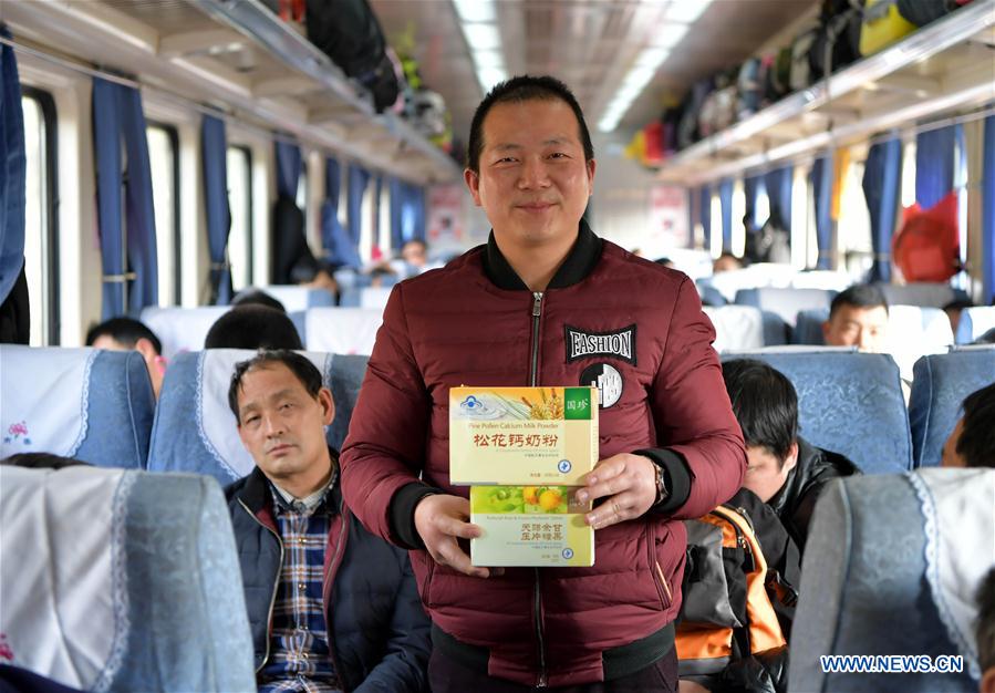 CHINA-NANCHANG-SPRING FESTIVAL-TRAVEL RUSH-PRESENTS(CN)