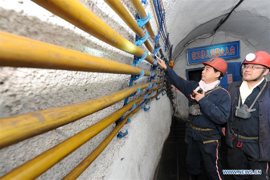 #CHINA-SPRING FESTIVAL-PEOPLE AT WORK (CN)