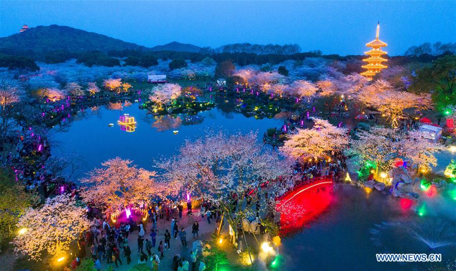 CHINA-WUHAN-CHERRY BLOSSOMS (CN)