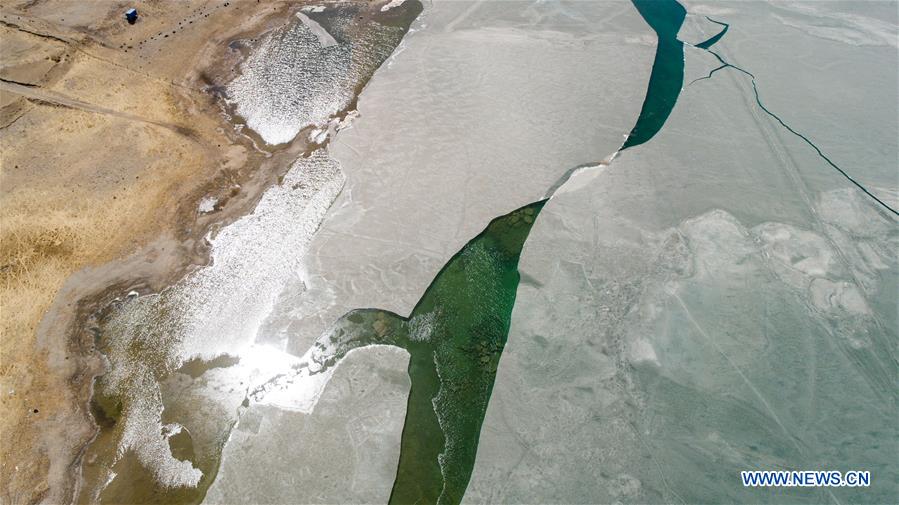 CHINA-ENVIRONMENT-QINGHAI LAKE-SPRING THAW (CN)