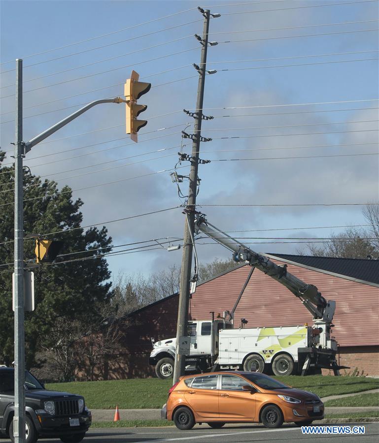 CANADA-TORONTO-WEATHER-HIGH WIND