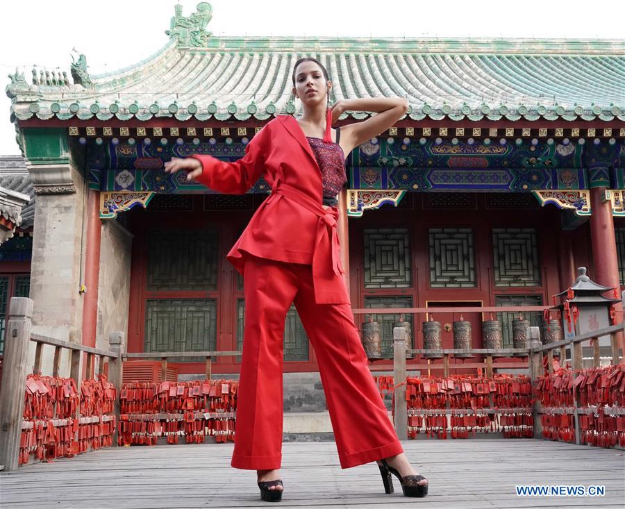 CHINA-BEIJING-PRINCE GONG'S MANSION-FASHION SHOW (CN)