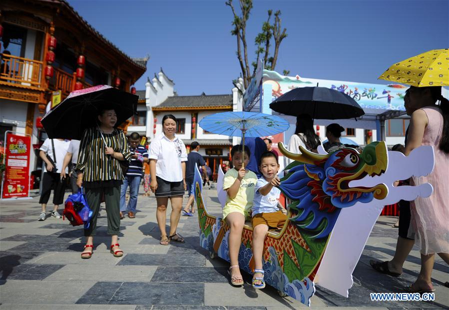 CHINA-HUNAN-LINGLING ANCIENT TOWN-OPEN (CN)