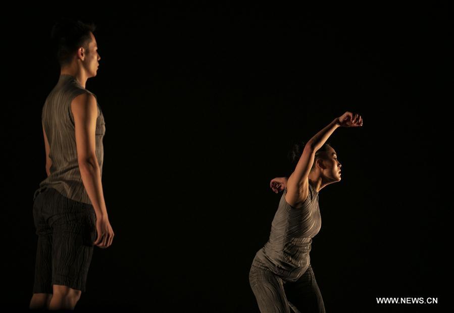 BRITAIN-EDINBURGH-FESTIVAL FRINGE-DANCE-TUTU