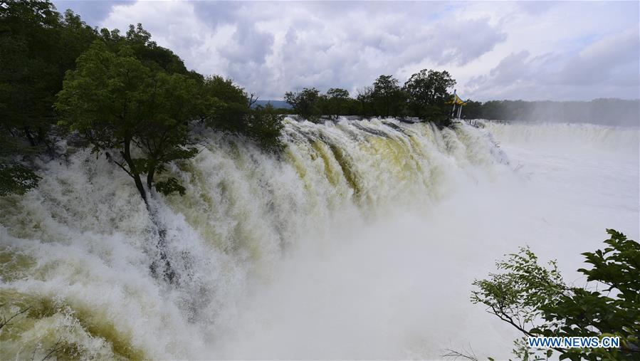 #CHINA-HEILONGJIANG-JINGPO LAKE-WATERFALL-SCENERY (CN)