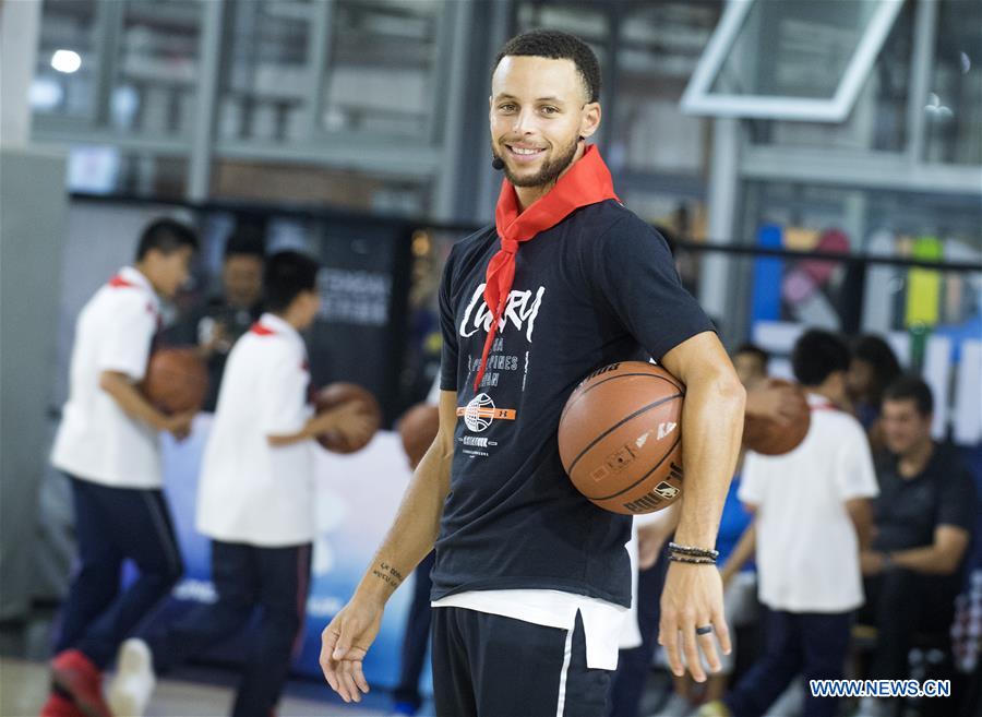 (SP)CHINA-WUHAN-BASKETBALL-NBA-STEPHEN CURRY (CN)