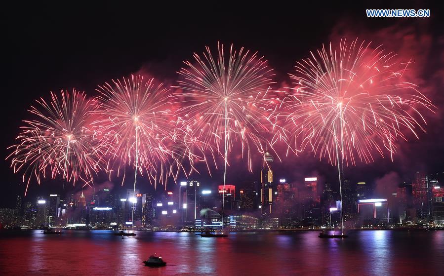 CHINA-HONG KONG-NATIONAL DAY-CELEBRATION-FIREWORKS (CN)