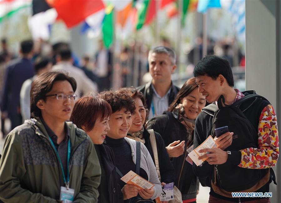 (IMPORT EXPO)CHINA-SHANGHAI-CIIE-GROUP VISITORS (CN)