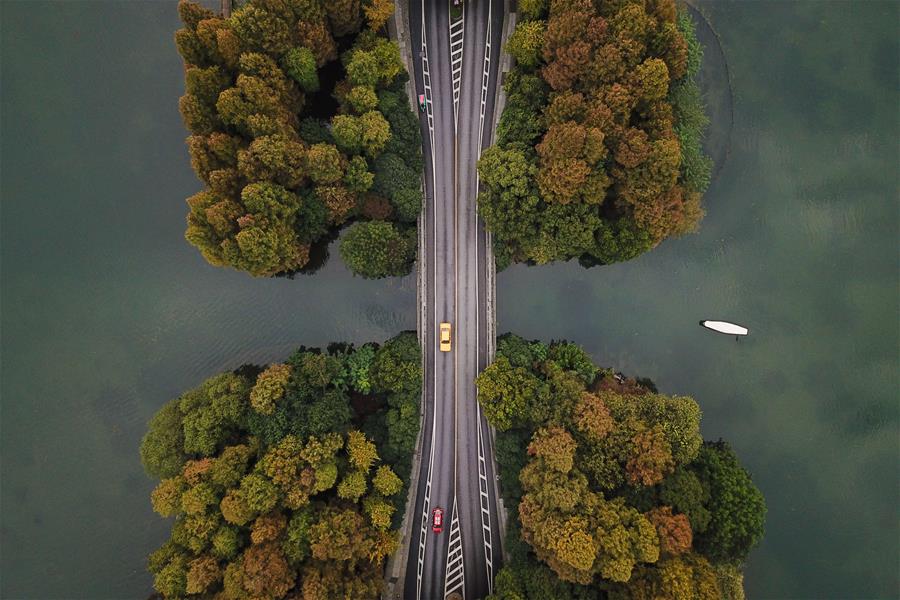 CHINA-ZHEJIANG-HANGZHOU-WEST LAKE-WINTER SCENERY (CN)