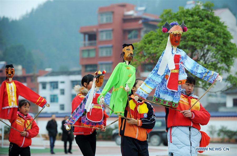 CHINA-GUIZHOU-SHIQIAN-PUPPET SHOW (CN)