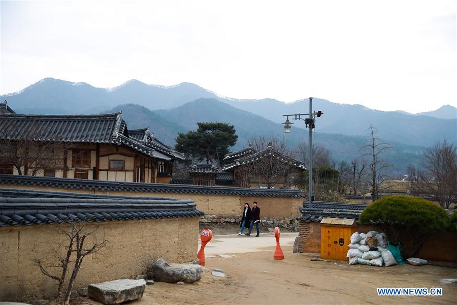 SOUTH KOREA-GYEONGSANGBUK-DO-ANDONG-HAHOE VILLAGE