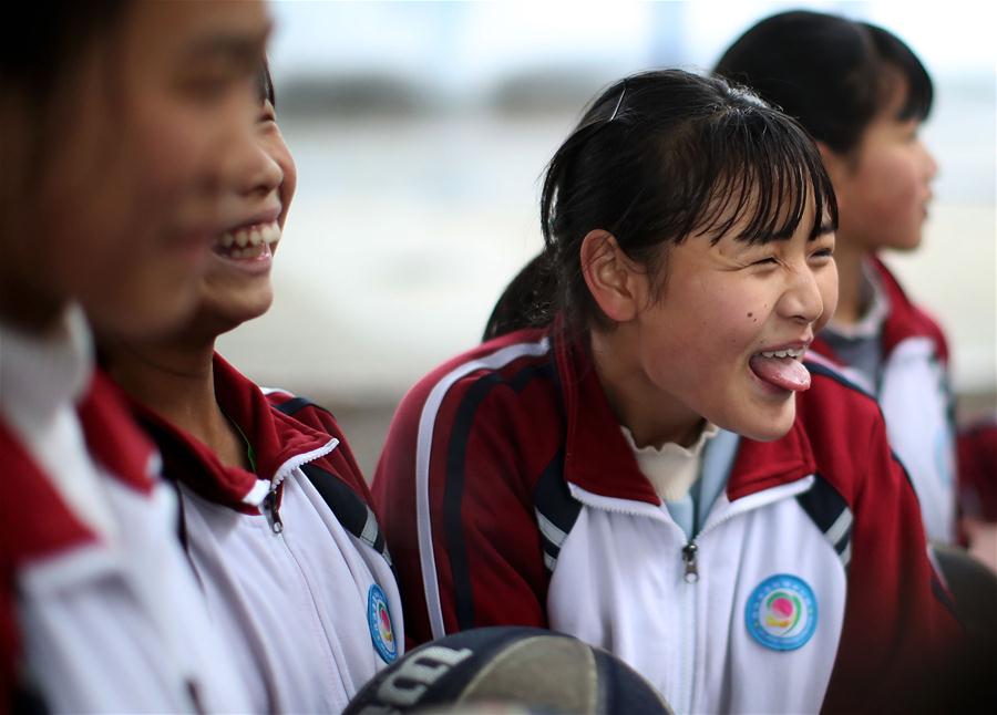 (SP)CHINA-SICHUAN-JULIAN-MIDDLE SCHOOL-BASKETBALL(CN)