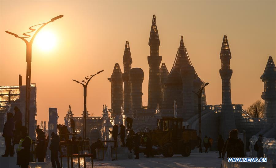 CHINA-HARBIN-ICE SCULPTURE-COMPETITION (CN)