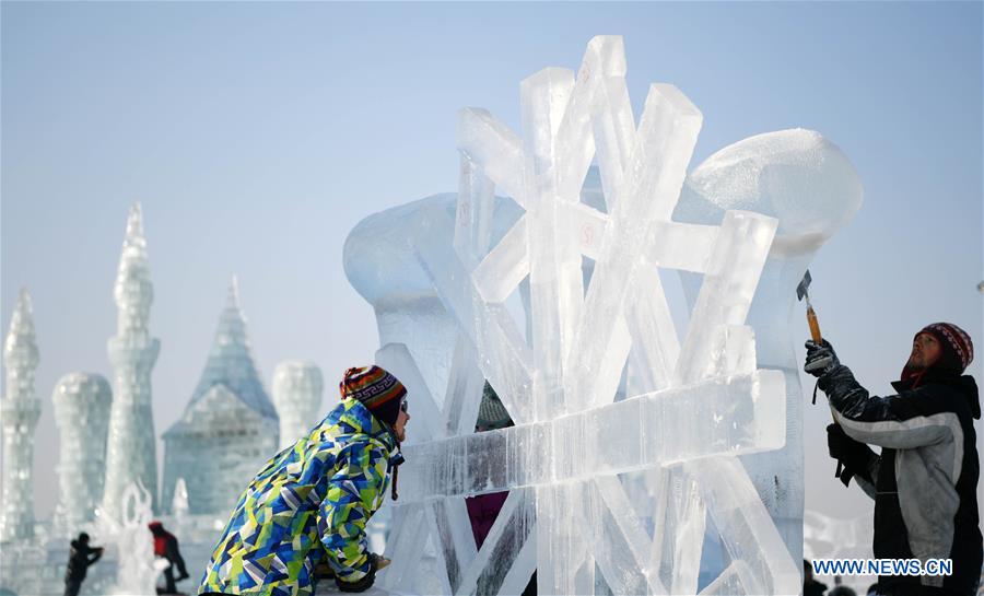 CHINA-HARBIN-ICE SCULPTURE-COMPETITION (CN)