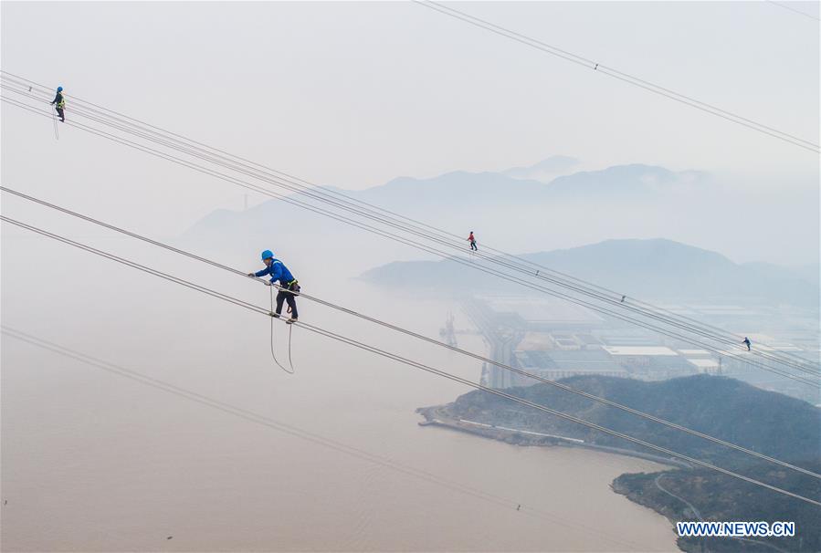 XINHUA PHOTOS OF THE DAY