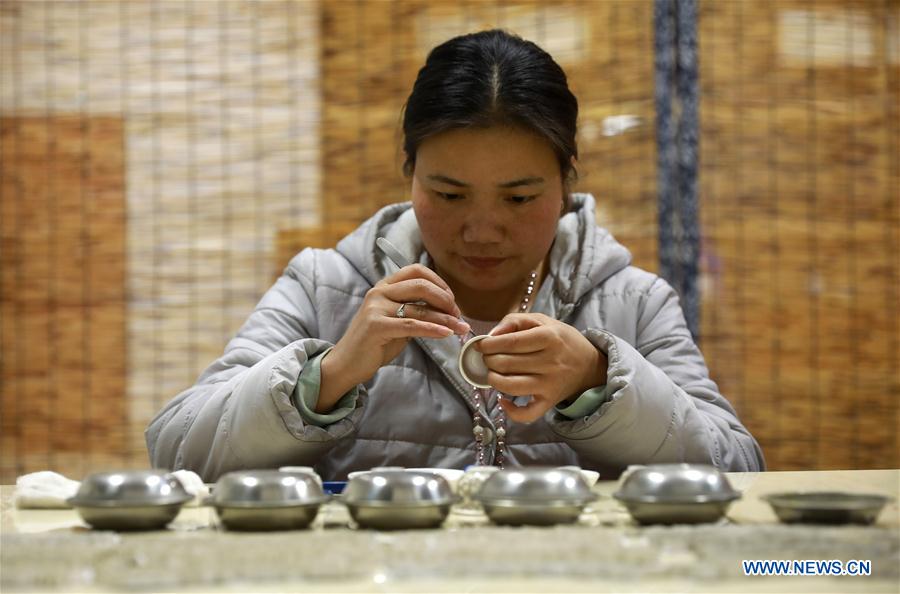 #CHINA-GUIZHOU-QIANDONGNAN-SILVER HANDICRAFTS (CN)