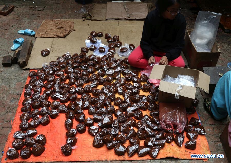 NEPAL-LALITPUR-MAGHE SANKRANTI FESTIVAL-MOLASSES