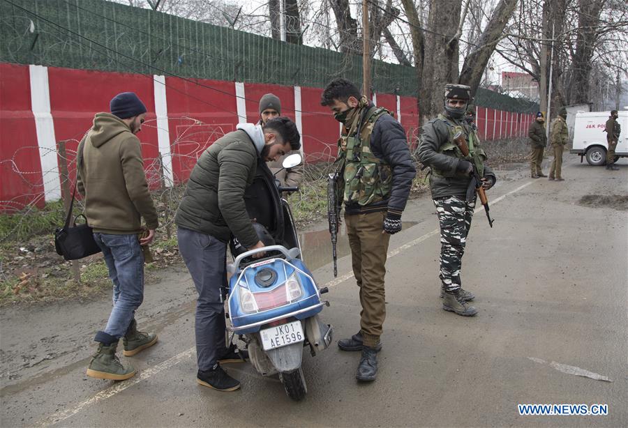 KASHMIR-SRINAGAR-INDIA-REPUBLIC DAY CELEBRATIONS-SECURITY-TIGHTENING