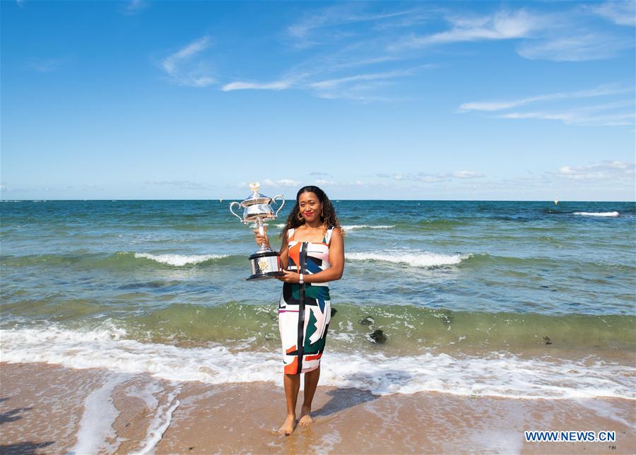 (SP)AUSTRALIA-MELBOURNE-TENNIS-AUSTRALIAN OPEN-NAOMI OSAKA-TROPHY