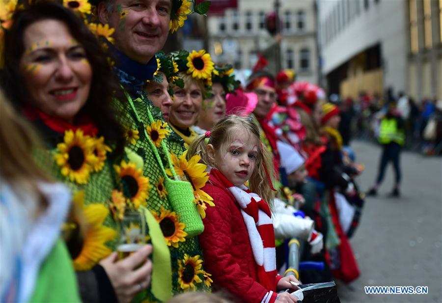 GERMANY-COLOGNE-CARNIVAL-ROSE MONDAY PARADE