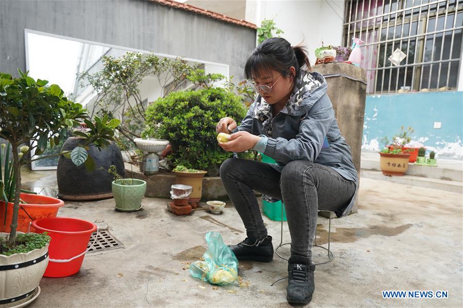 CHINA-LIANYUNGANG-FAMILY AFFECTION (CN)