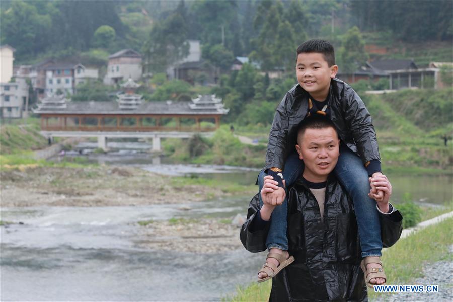 (SP)CHINA-GUIZHOU-LIPING-SIZHAI VILLAGE-TRADITIONAL WRESTLING (CN)