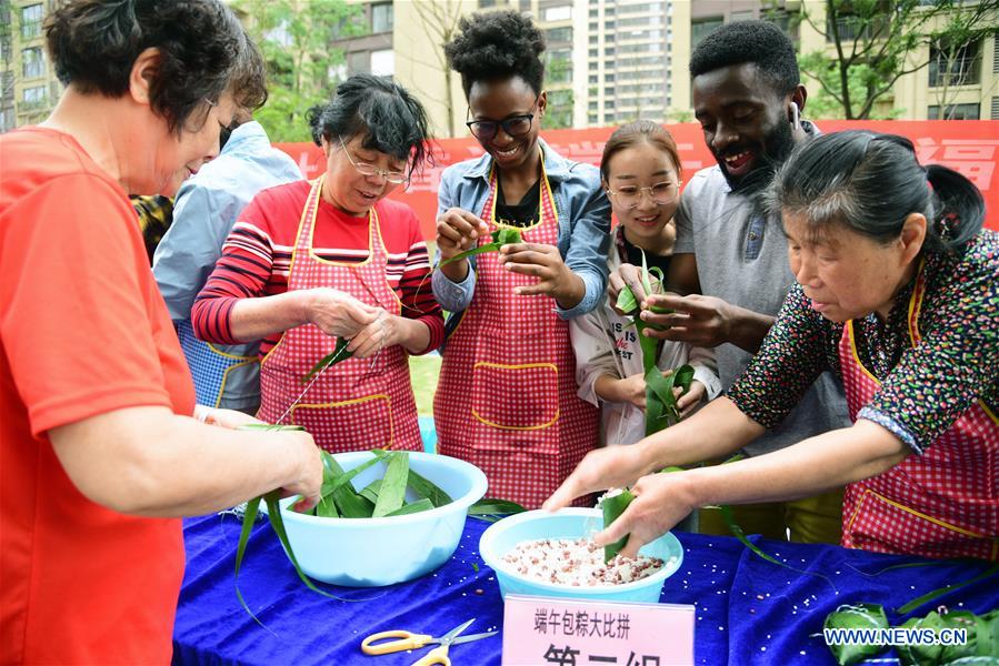 #CHINA-DRAGON BOAT FESTIVAL-FOLK CUSTOMS (CN)