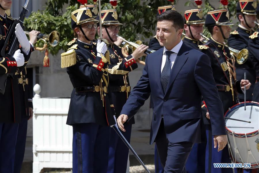 FRANCE-PARIS-PRESIDENT-UKRAINE-PRESIDENT-MEETING