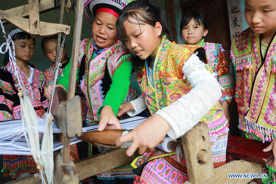 #CHINA-GUIZHOU-BIJIE-CLOTH WEAVING (CN)