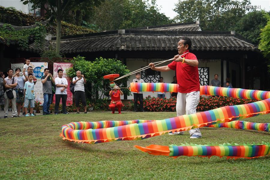 CHINA-NANJING-MUSEUM-MID-AUTUMN FESTIVAL (CN)