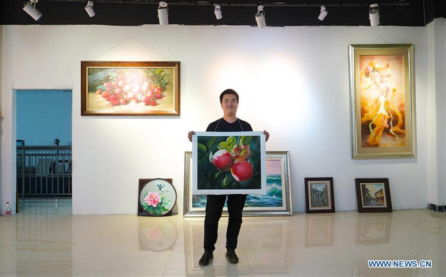 CHINA-JIANGXI-LICHUAN-FARMER-PAINTER (CN)