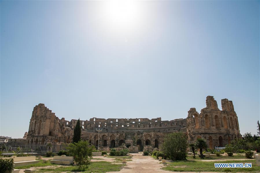 TUNISIA-EL JEM-AMPHITHEATRE