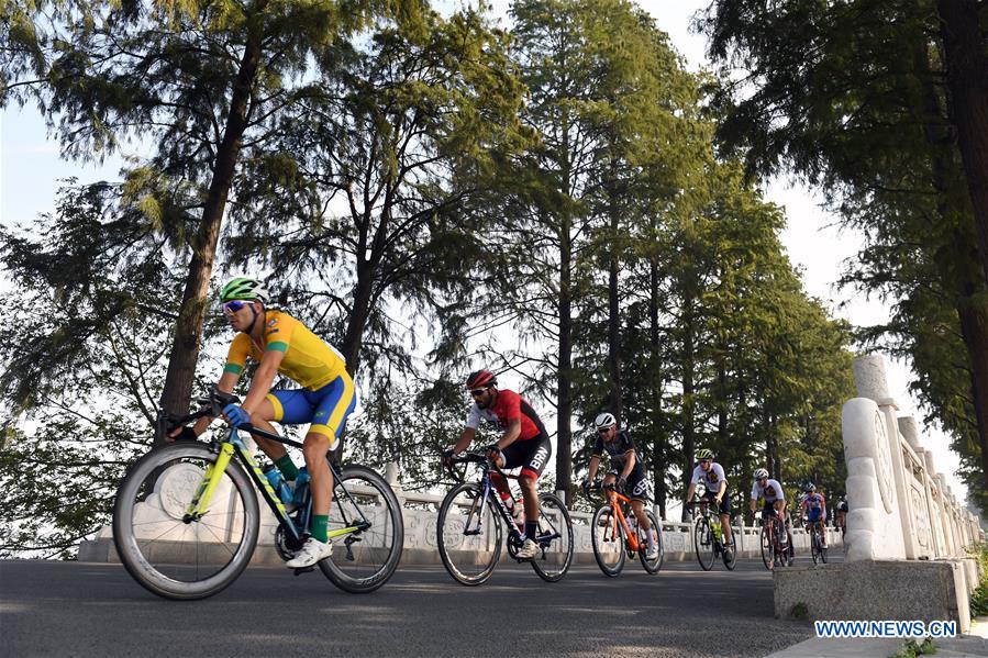 (SP)CHINA-WUHAN-7TH MILITARY WORLD GAMES-CYCLING ROAD