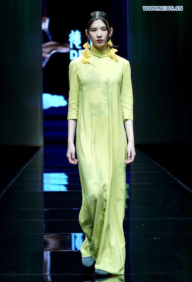 CHINA-BEIJING-FASHION WEEK (CN)