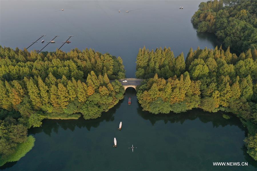 CHINA-HANGZHOU-WEST LAKE-AUTUMN-SCENERY (CN)