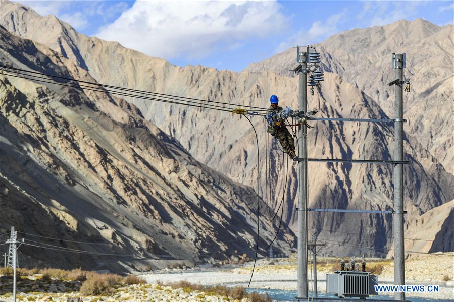 CHINA-XINJIANG-TAXKORGAN-POWER GRID-CONSTRUCTION (CN)