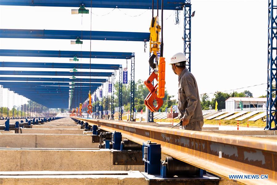 LAOS-VIENTIANE-CHINA-RAILWAY-FIRST-WELDING