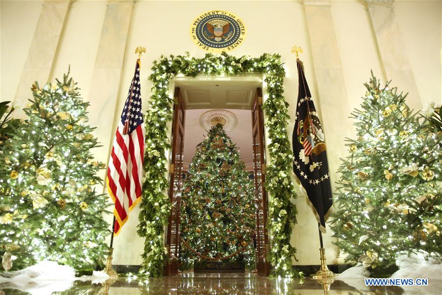 U.S.-WASHINGTON D.C.-WHITE HOUSE-CHRISTMAS-DECORATIONS