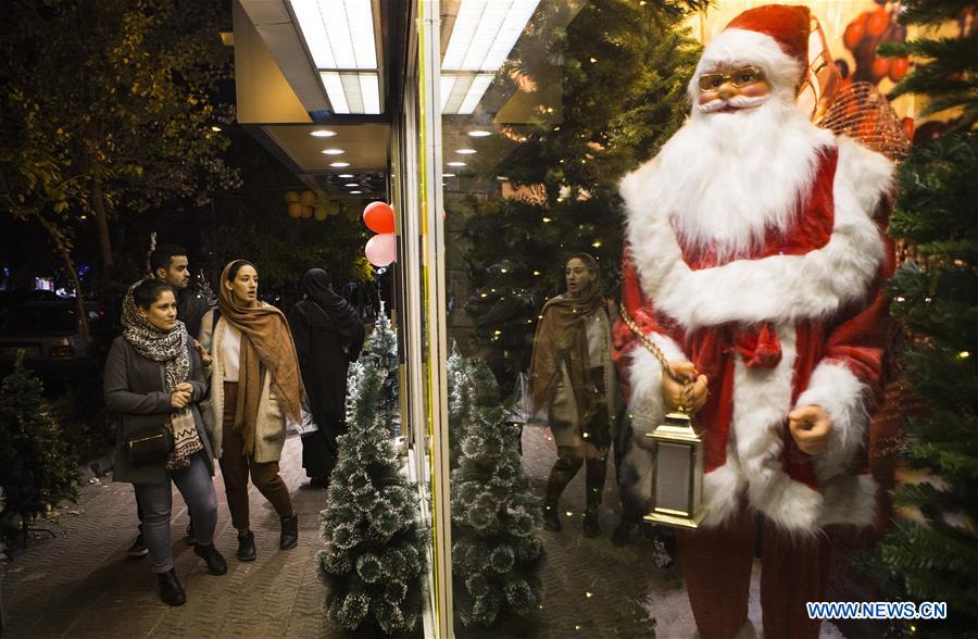 IRAN-TEHRAN-CHRISTMAS-PREPARATION