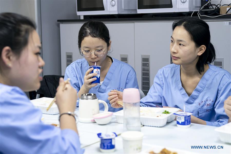 CHINA-HUBEI-WUHAN-MEDICAL WORKER-LUNAR NEW YEAR EVE-MEAL