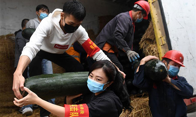 South Chinese province sends fruits, vegetables to coronavirus-hit Hubei