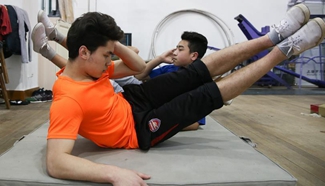 Training life of Xinjiang students at Shanghai Circus School