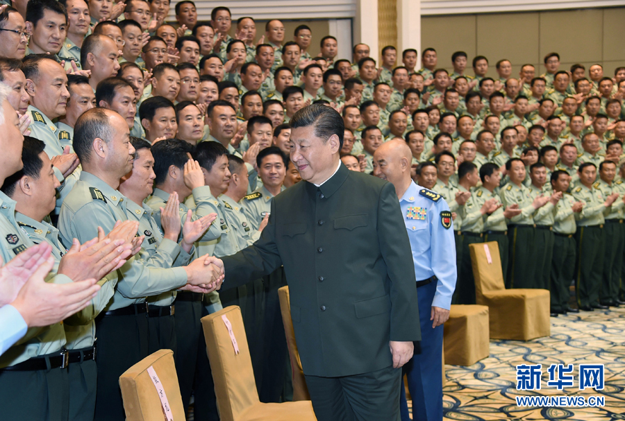 6月22日，正在山西省考察工作的中共中央總書記、國家主席、中央軍委主席習(xí)近平在太原接見駐晉部隊(duì)師以上領(lǐng)導(dǎo)干部和建制團(tuán)單位主官。新華社記者 琚振華 攝