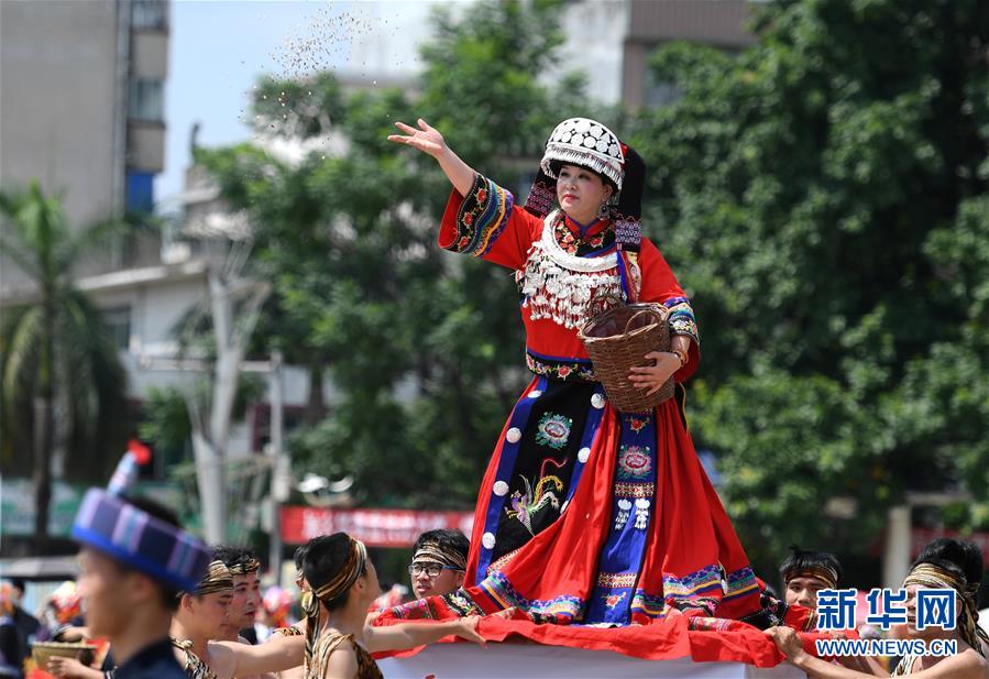 （輝煌60年·壯美新廣西·圖文互動）（3）和睦相處一家親 攜手并進謀發展——廣西民族團結發展觀察