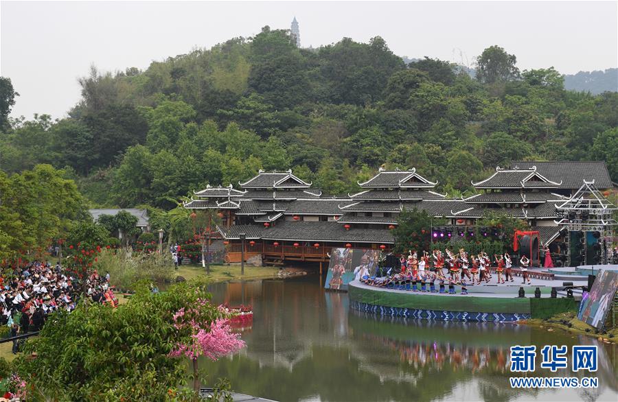 （輝煌60年·壯美新廣西·圖文互動）（1）和睦相處一家親 攜手并進謀發展——廣西民族團結發展觀察