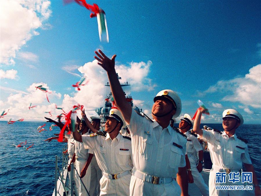 （新華全媒頭條·人民海軍70年·圖文互動(dòng)）（1）向海圖強(qiáng)春潮涌——黨中央、中央軍委和習(xí)主席關(guān)心人民海軍建設(shè)發(fā)展紀(jì)實(shí)