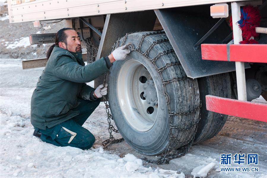 （新華全媒頭條·圖文互動(dòng)）（4）格?；ㄩ_滿天路——寫在川藏公路通車65周年之際