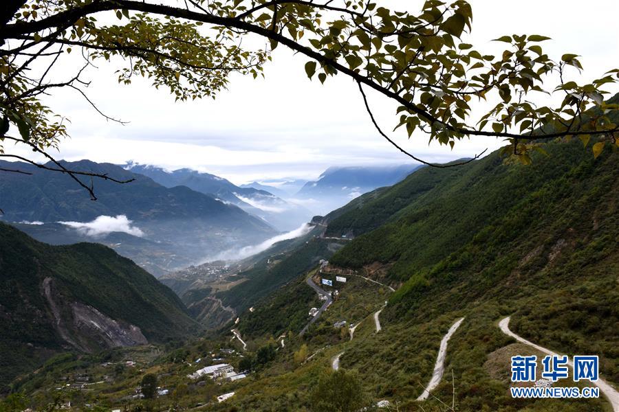 （圖文互動(dòng)）（3）夜訪二郎山：中國最美景觀大道上的幸福煩惱