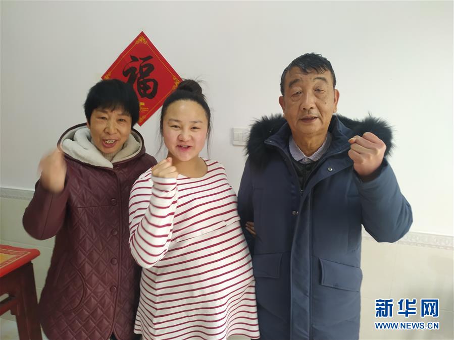 （一線抗疫群英譜·圖文互動）（4）羅文浩：“女兒，你的名字里有溫暖，有榮光！”